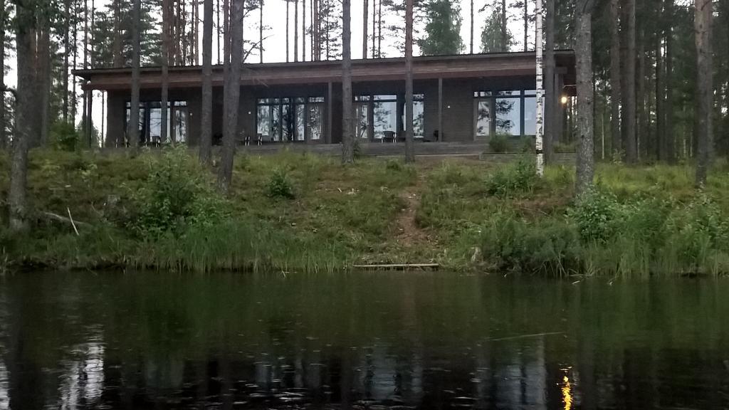 Kuoreksenniemi Villas & Lakehouse プーマラ エクステリア 写真