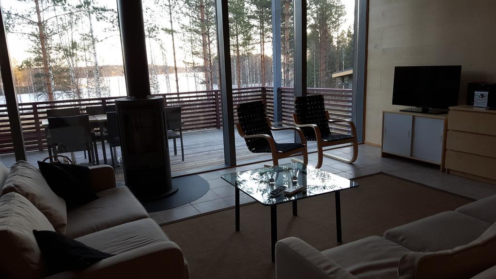 Kuoreksenniemi Villas & Lakehouse プーマラ エクステリア 写真